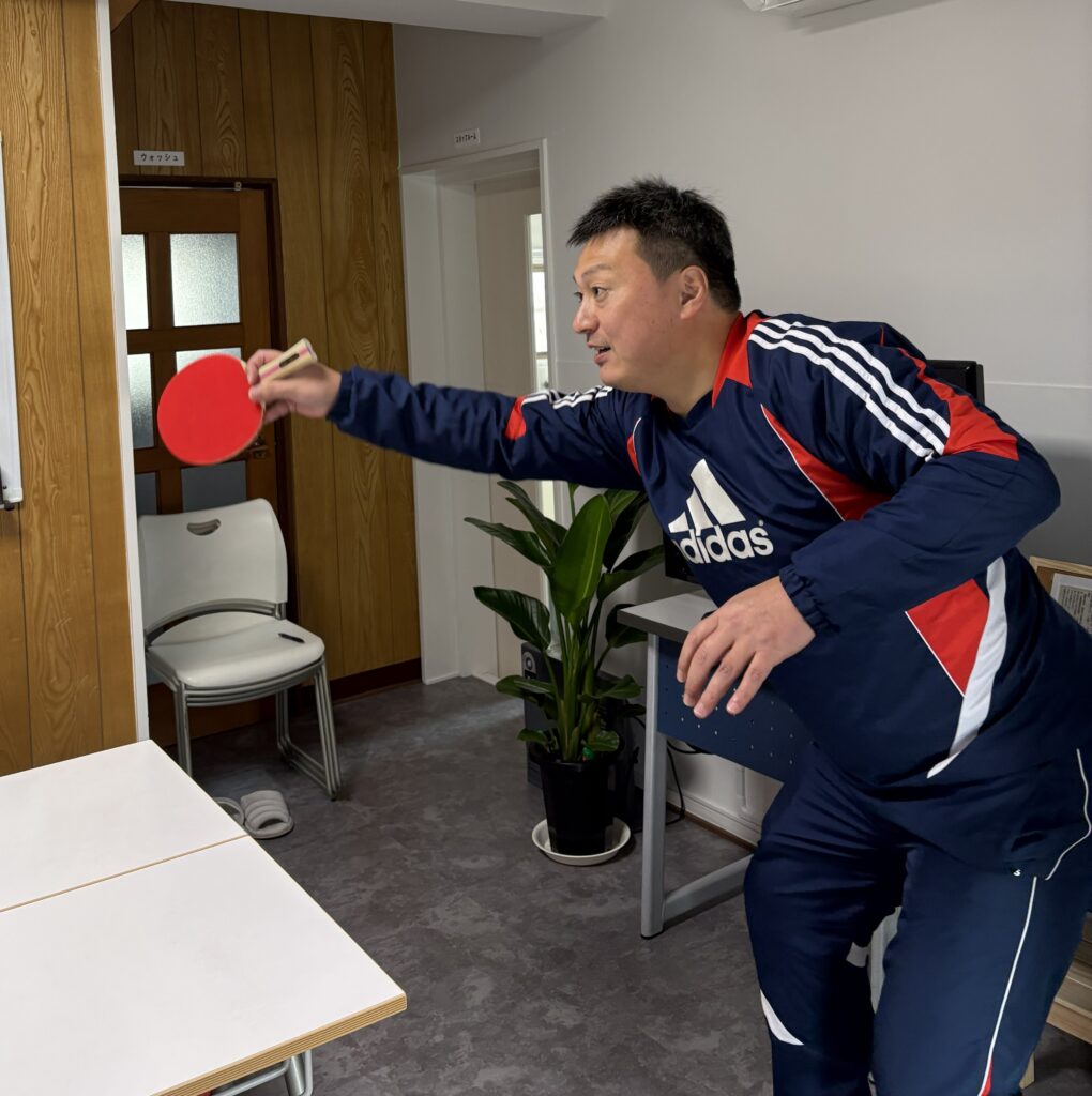 卓球大会は真剣勝負!スタッフが負けてしまいました…悔しいです…