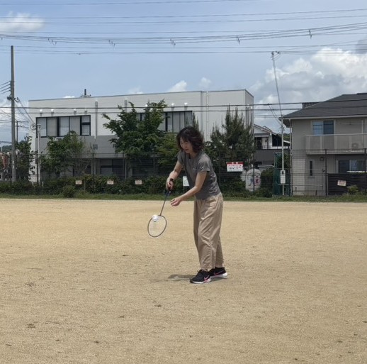 公園でバドミントンをしました。
